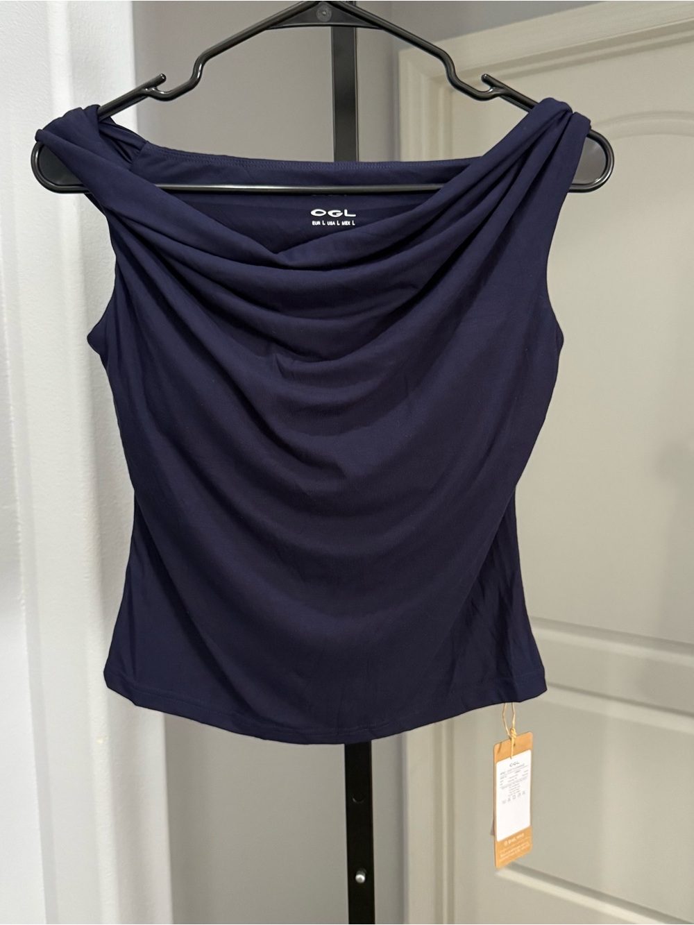 NWT OGL Eco-SkinKiss Multi-wear Versatile Necklines Bra Top Midnight Navy L - Picture 3 of 10